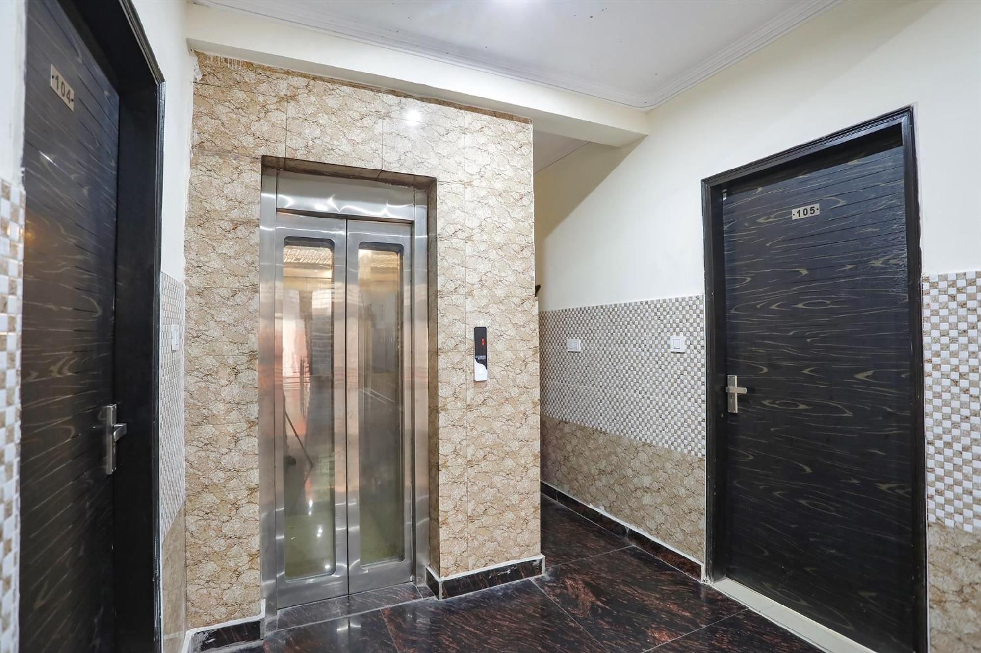Fabexpress Asp Royal Residency Inn- Janakpuri Delhi  Exterior foto