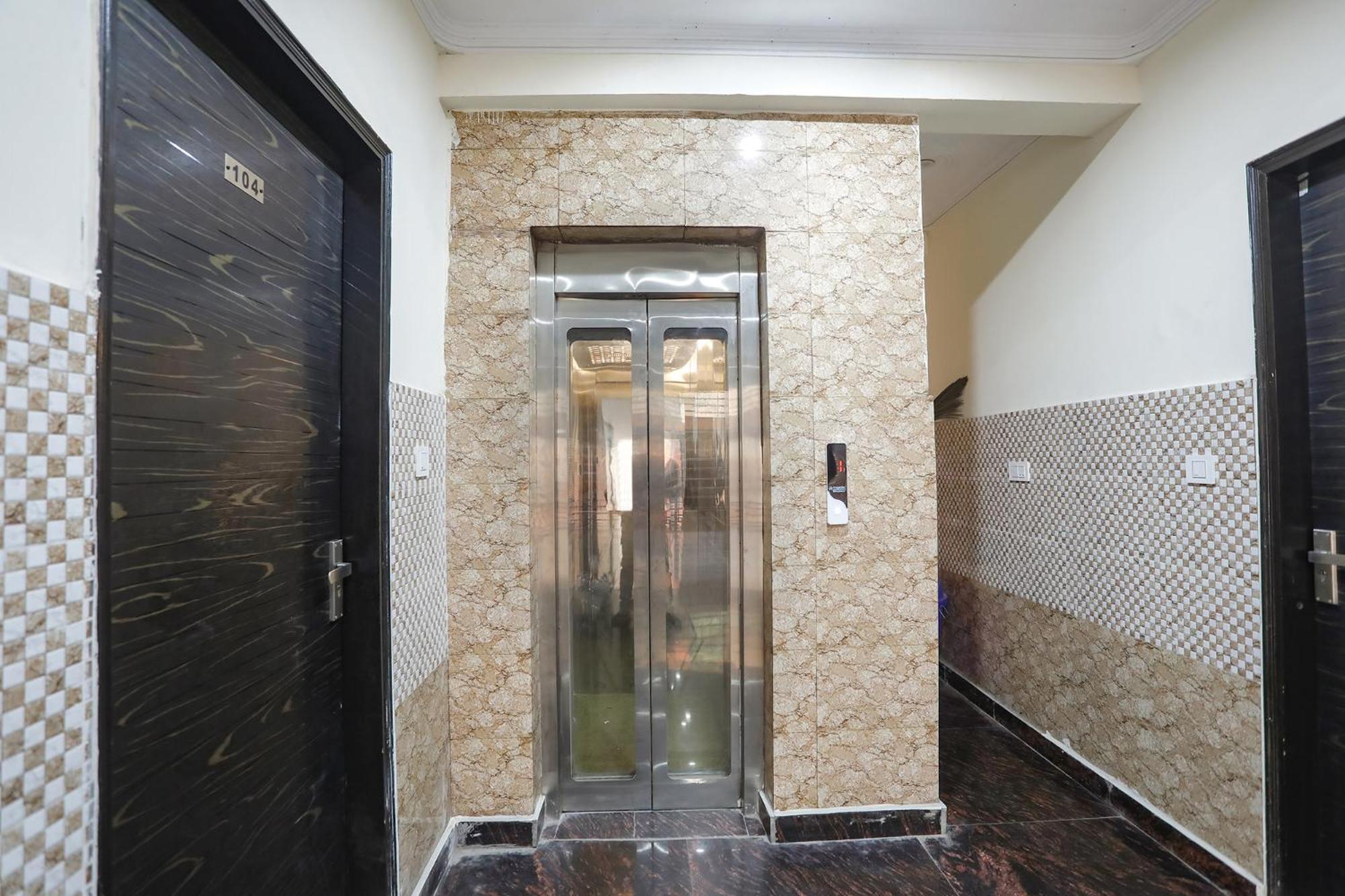 Fabexpress Asp Royal Residency Inn- Janakpuri Delhi  Exterior foto